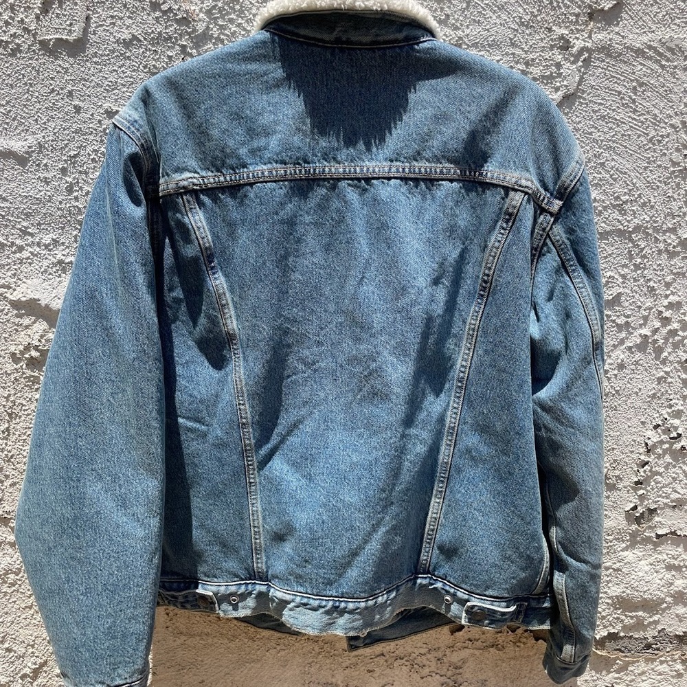 Levi's Sherpa Lined Denim Trucker Jacket Men's Large Blue Jean Jacket - Picture 2 of 8